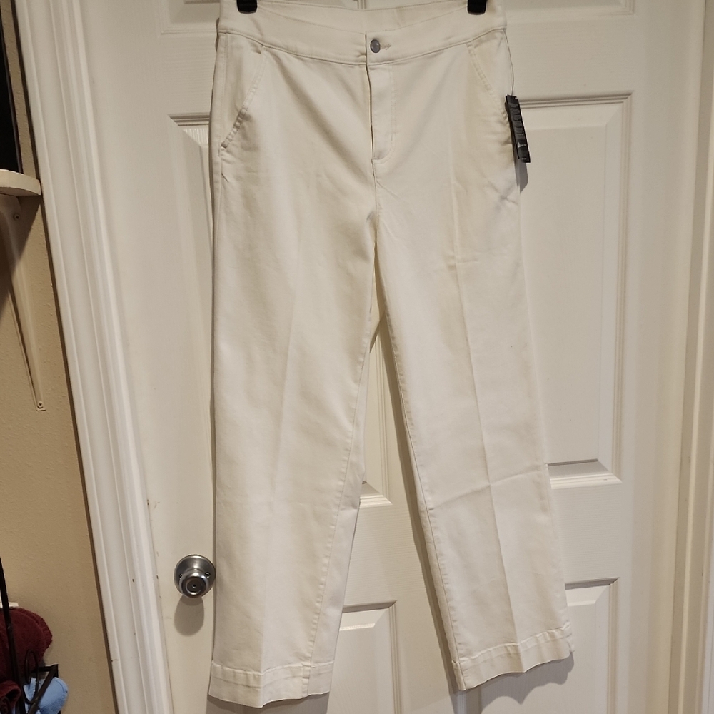 Women's White Pants D AND Co Size 12